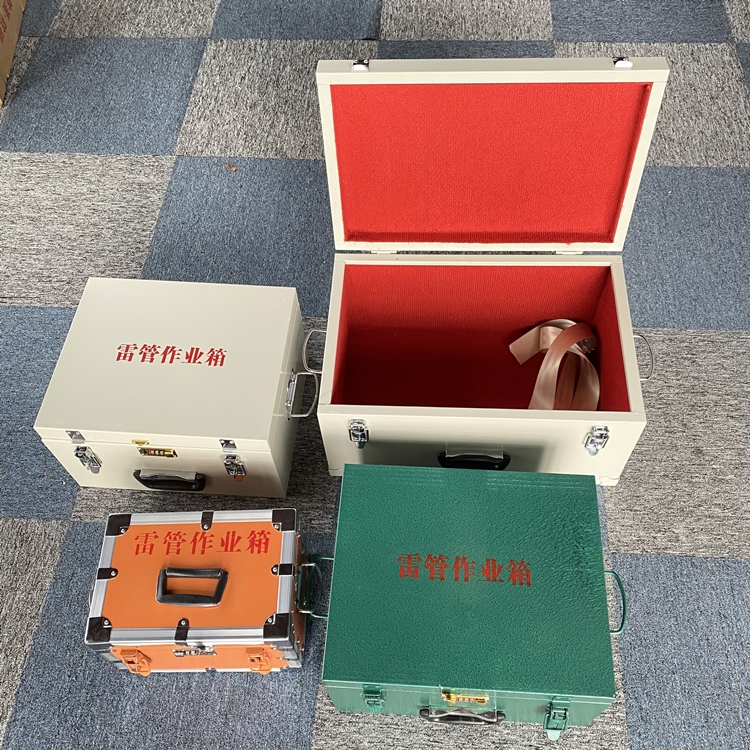 平坝爆破工程作业箱如何选择？玻璃钢与传统材质的全面对比